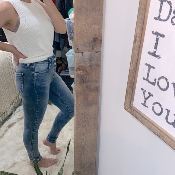 Kancan acid washed jeans size 9/28 exposed button fly - Picture 2 of 11